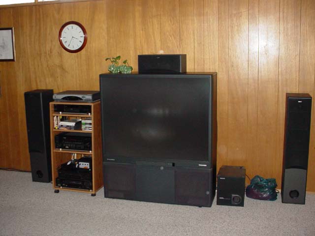 029 Living Room TV & Stereo